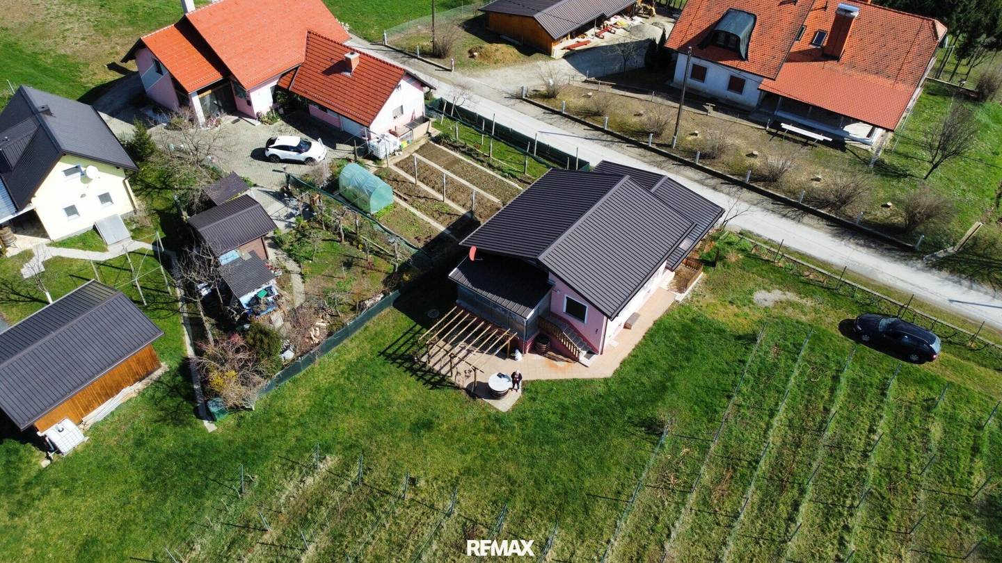 Winzerhaus mit Weingarten in Slowenien