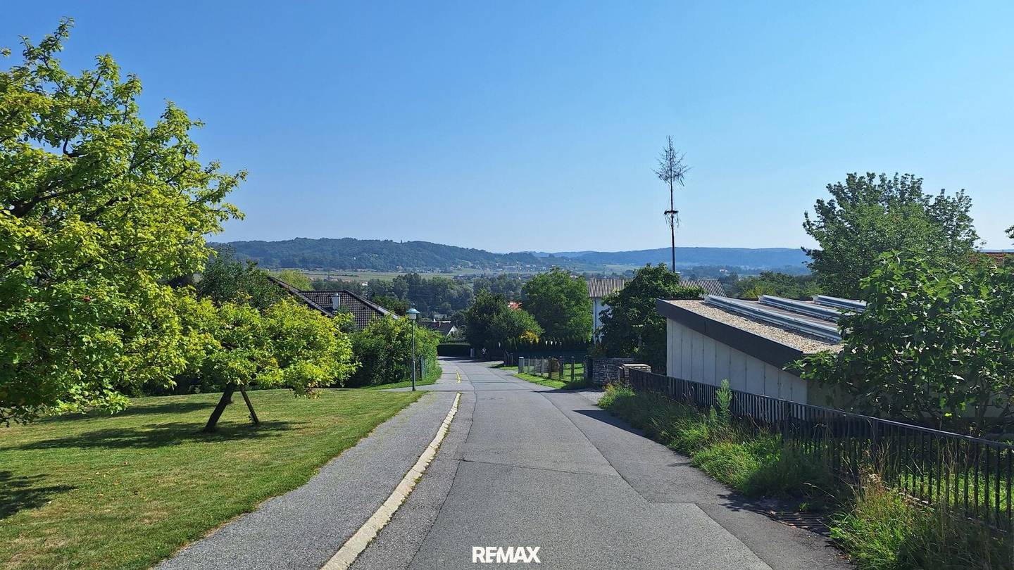 „Ihr Logenplatz in Wildon – Baugrundstück mit Aussicht, Sonne & Privatsphäre“
