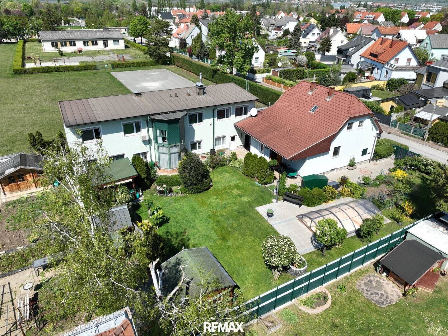 Two Houses on 886 m² in Traiskirchen