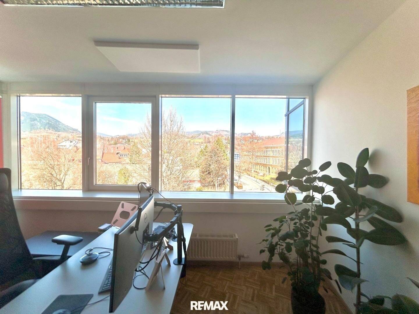 Exklusives Büro mit Panoramablick