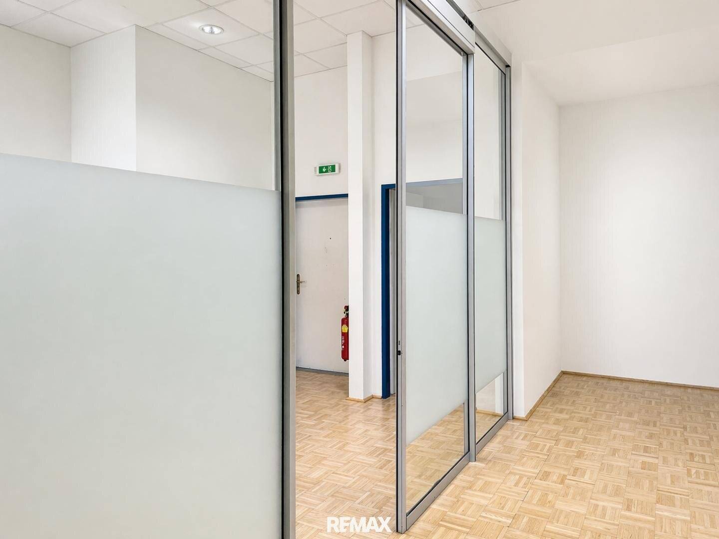 Office with Storage in Klagenfurt