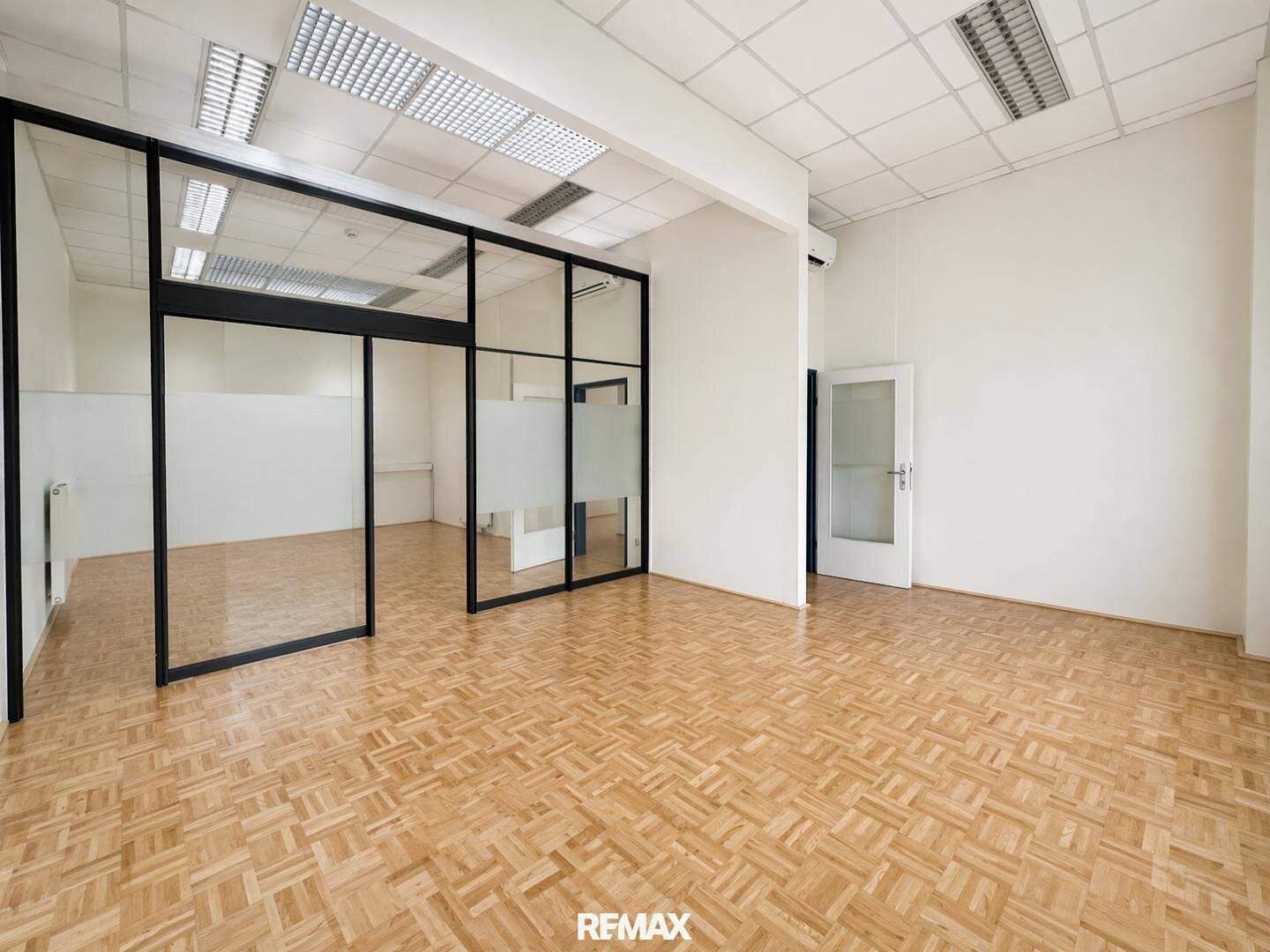 Office with Storage in Klagenfurt
