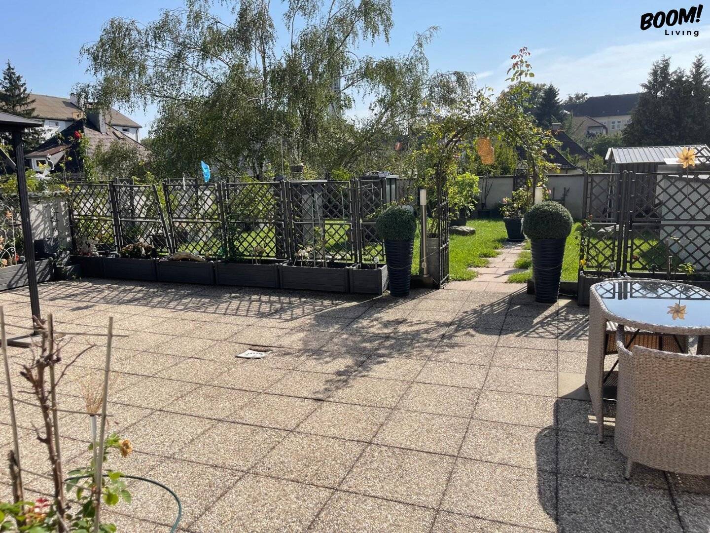 Wohnung neuwertig Terrasse und Garten stadtnah