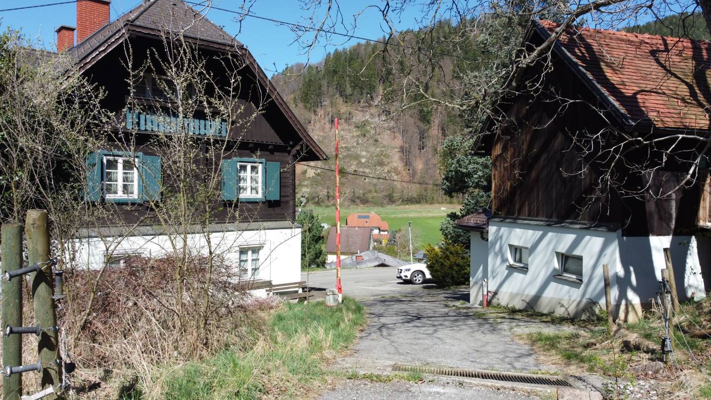Großzügiges Haus mit 5,3 ha in Pernegg