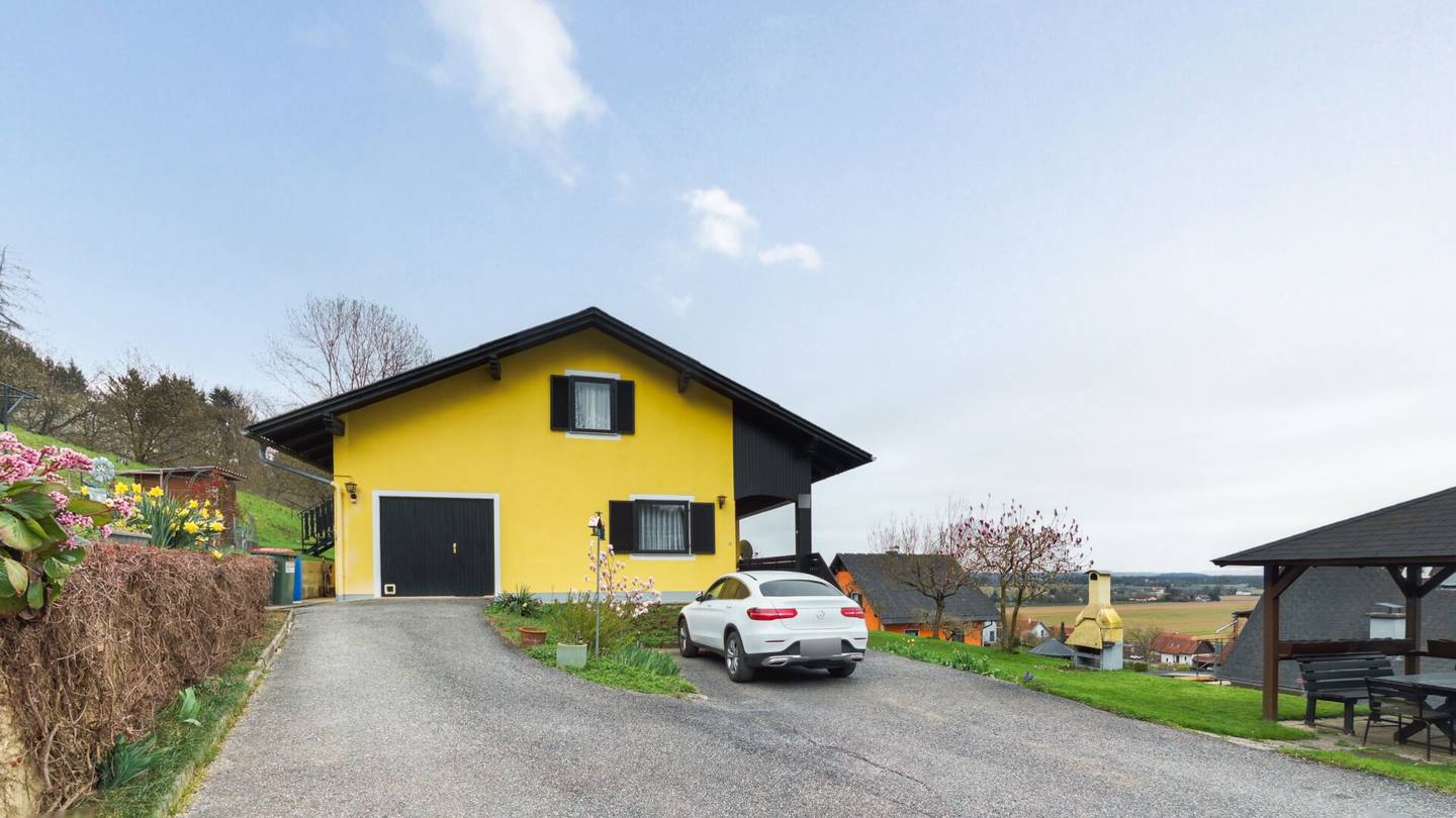 Familienhaus mit Fernblick in Aframberg