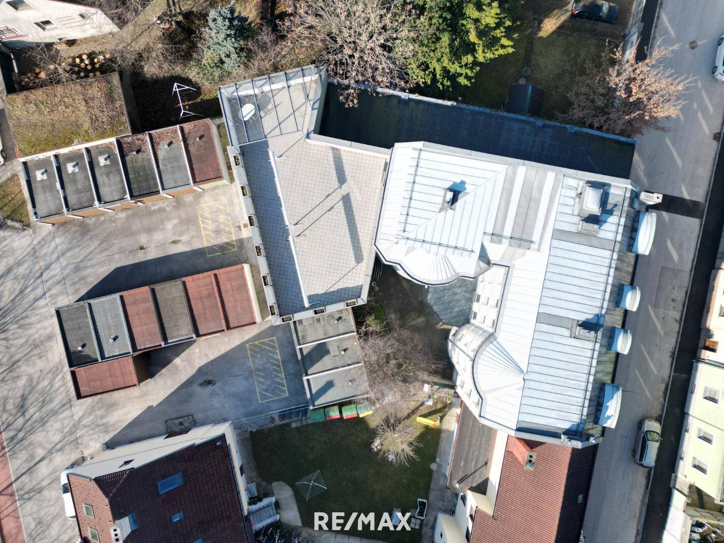 Ehemaliges Seniorenheim mit Dachterrasse