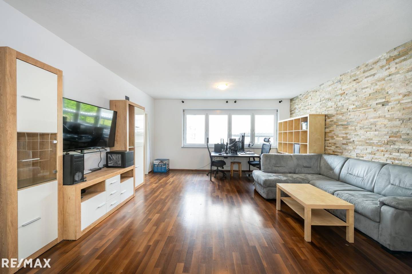 Apartment with Carport near city center