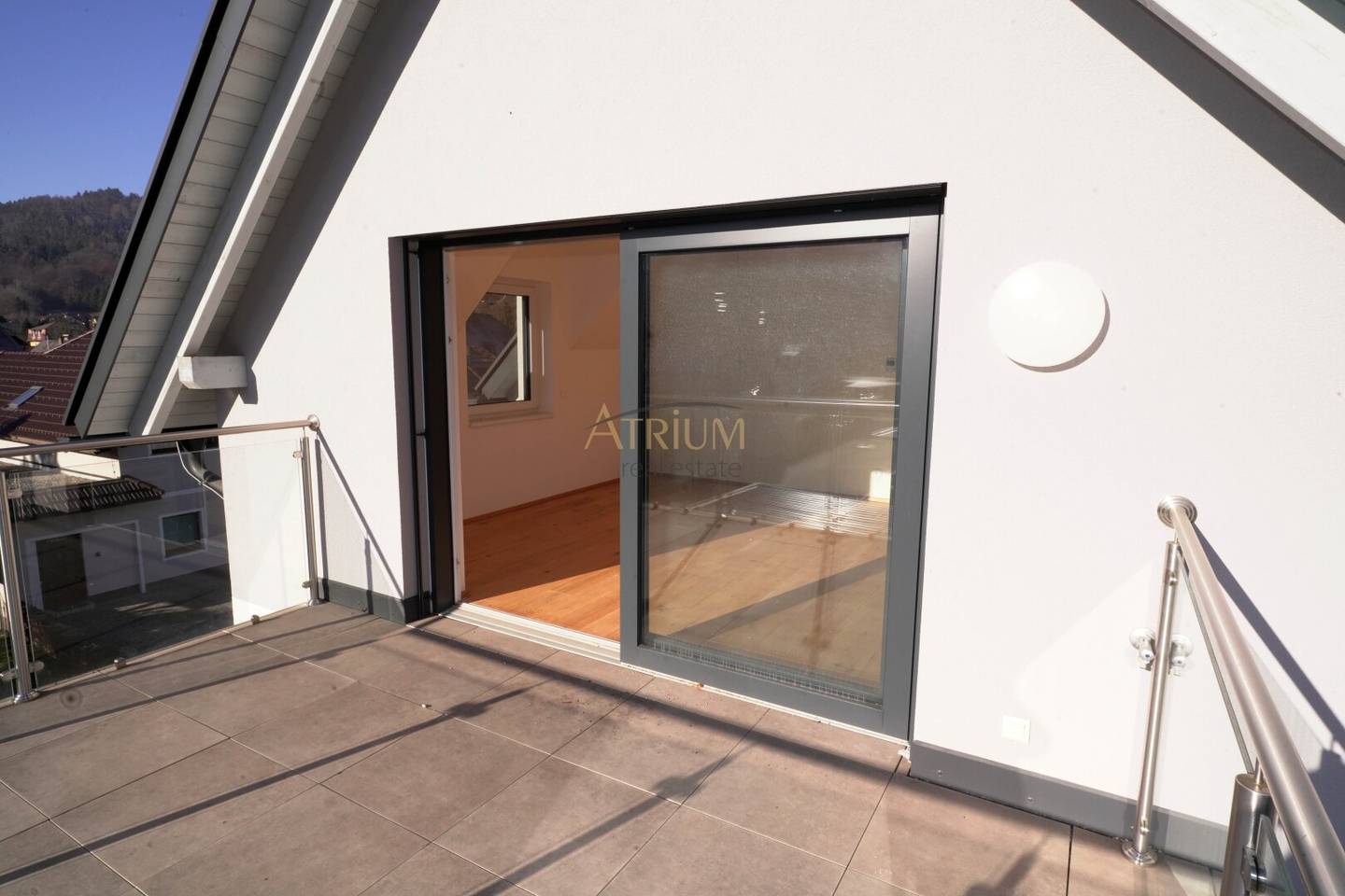Wohnung Seenähe mit Terrasse und Lift