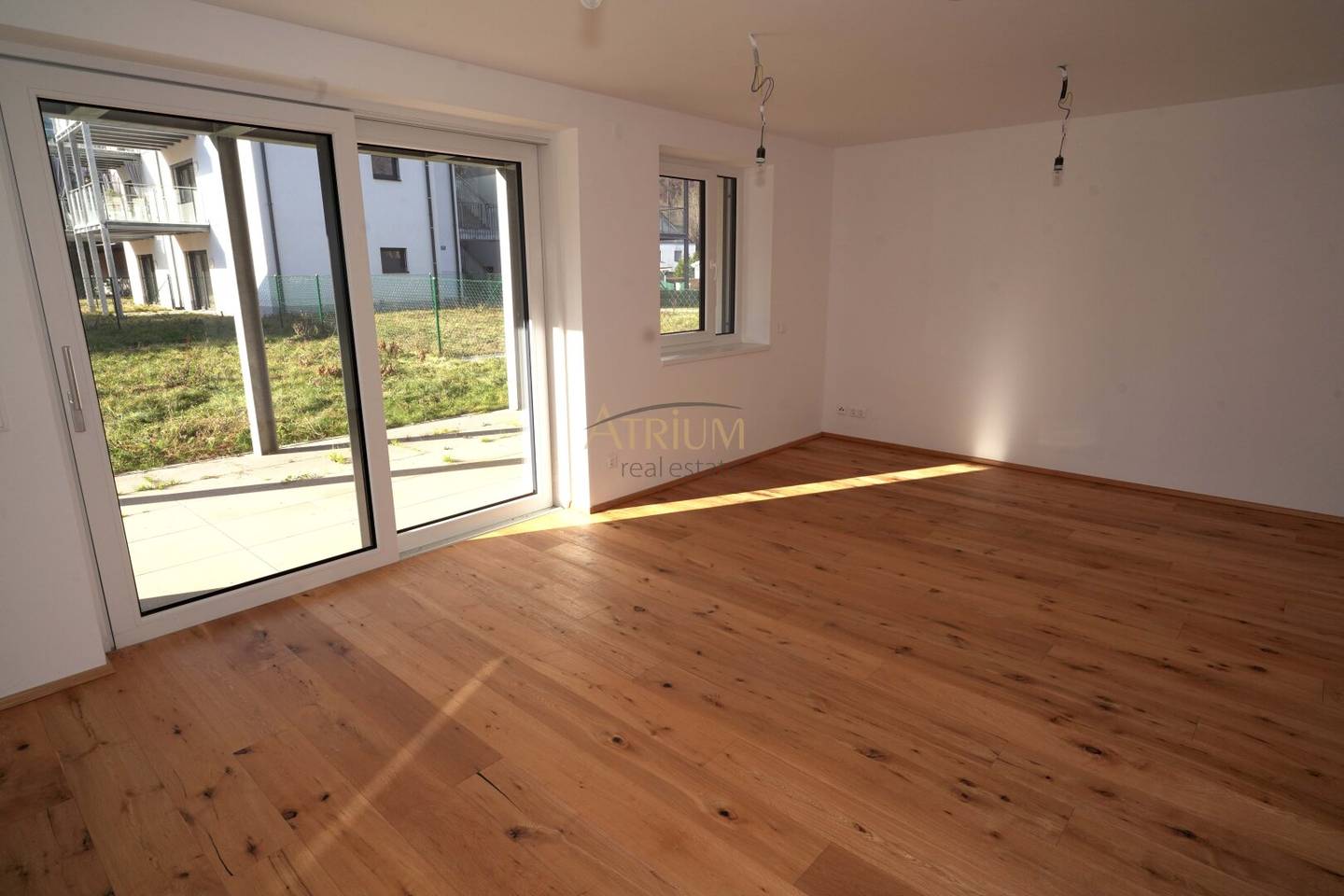 Apartment with garden in quiet lakeside setting