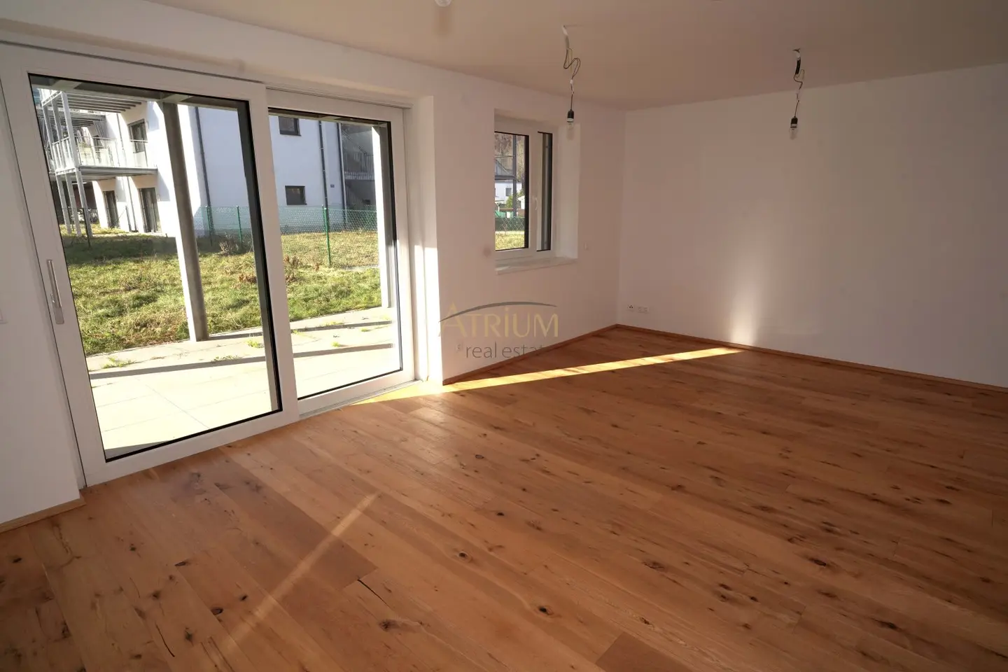 Apartment with garden in quiet lakeside setting