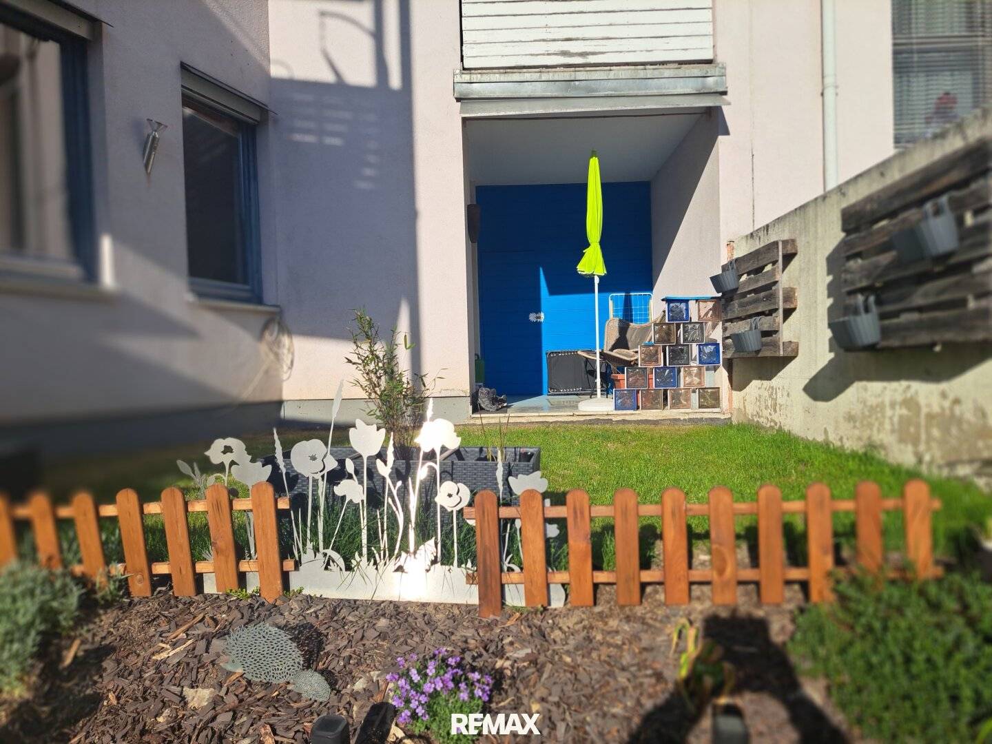 Erdgeschosswohnung mit Loggia und kleinem Garten