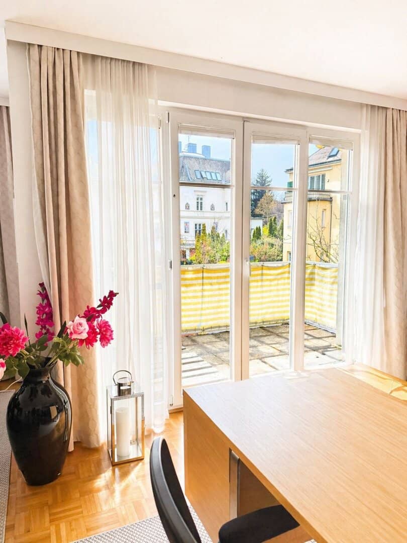 Part-furnished flat with balcony in Währing