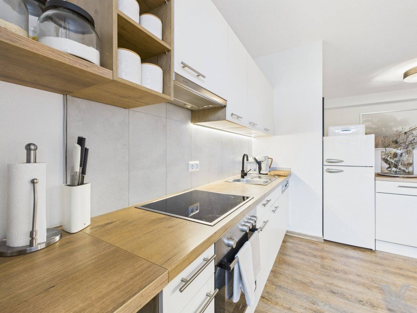 Ground floor apartment with two parking spaces near the lake