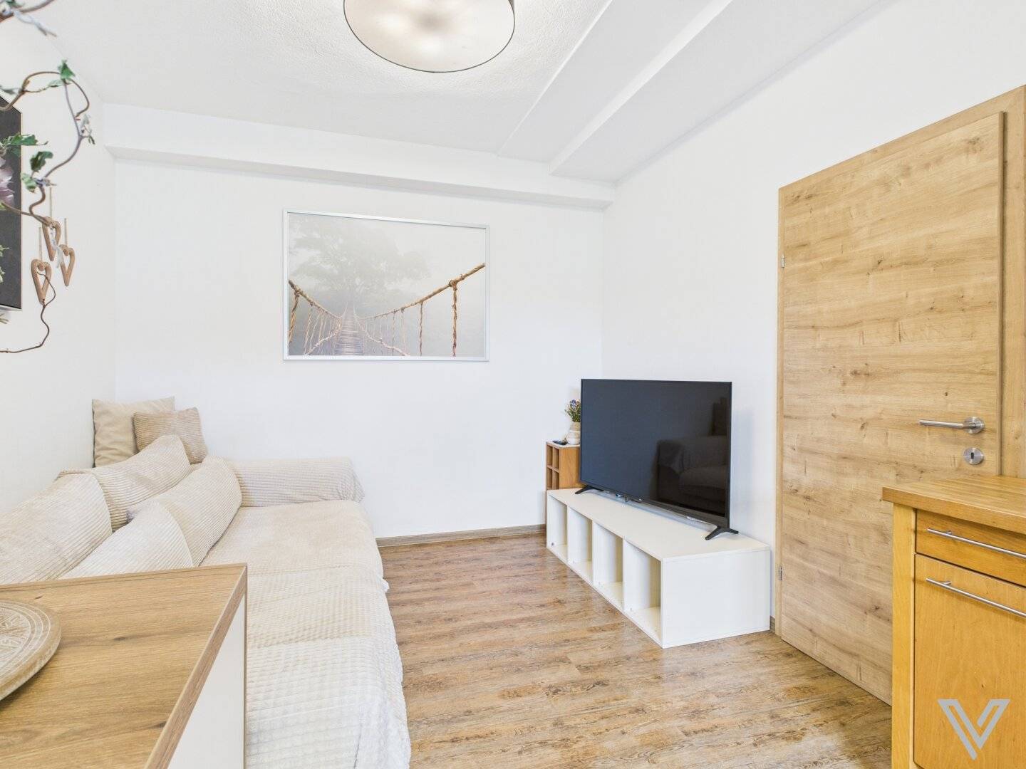 Ground floor apartment with two parking spaces near the lake
