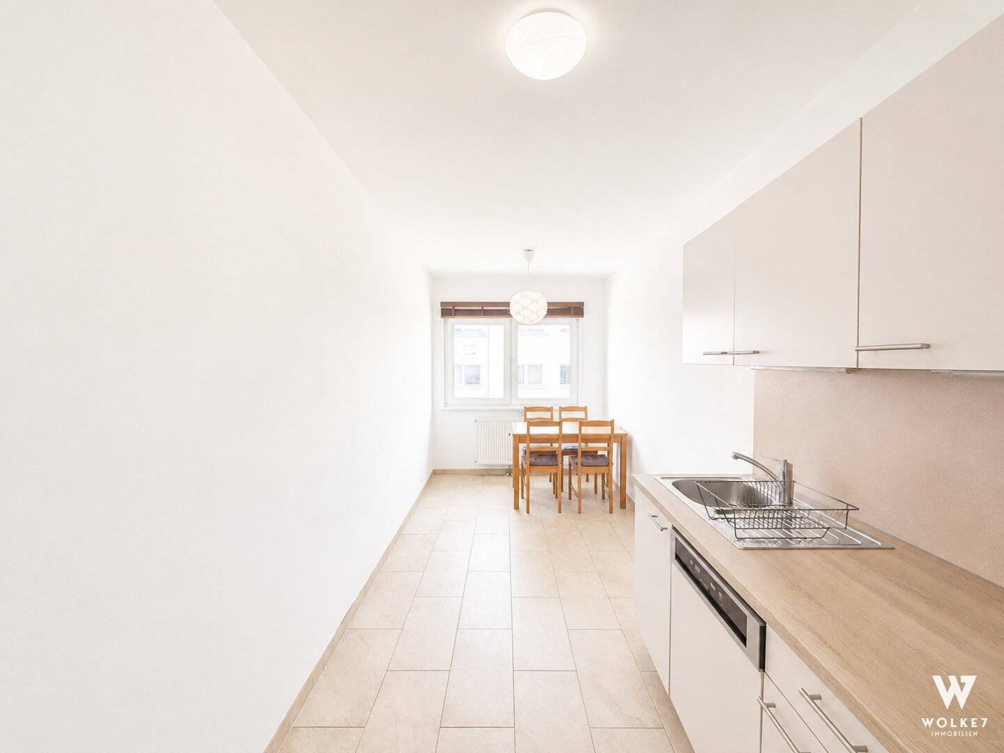 Wohnung nahe Siebenbrunnenplatz helle Loggia