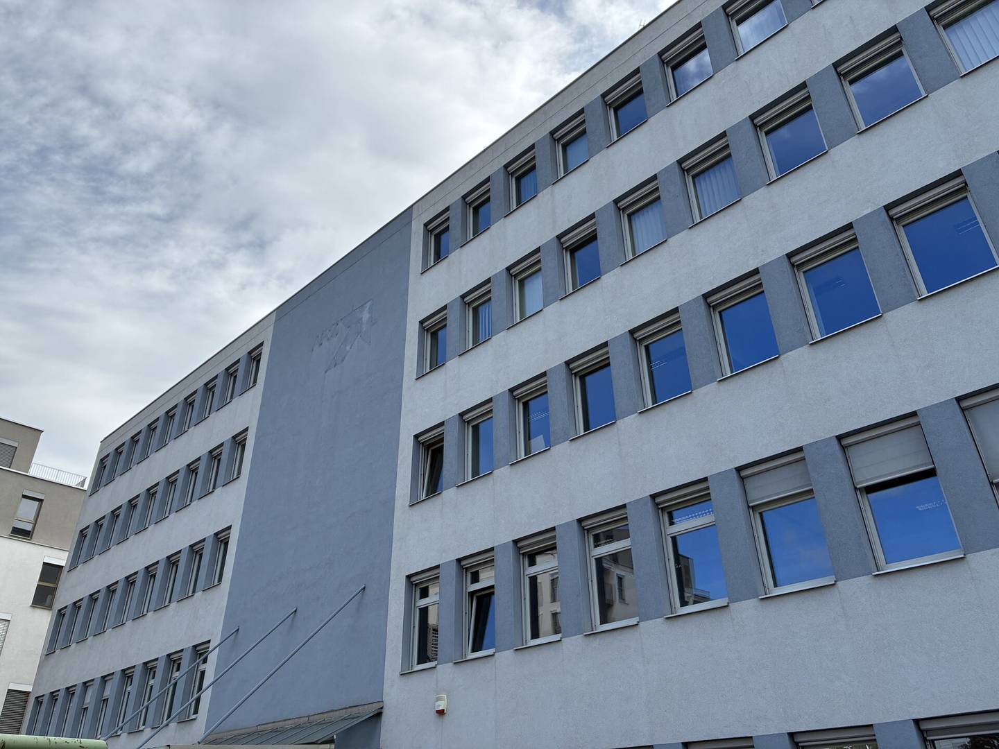 Bürogebäude 3113m² Landstraße