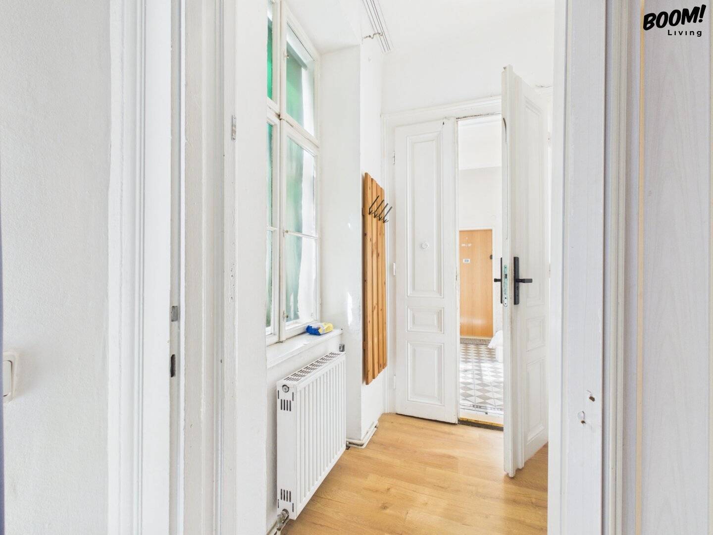 Altbauwohnung mit Hofblick und Balkon
