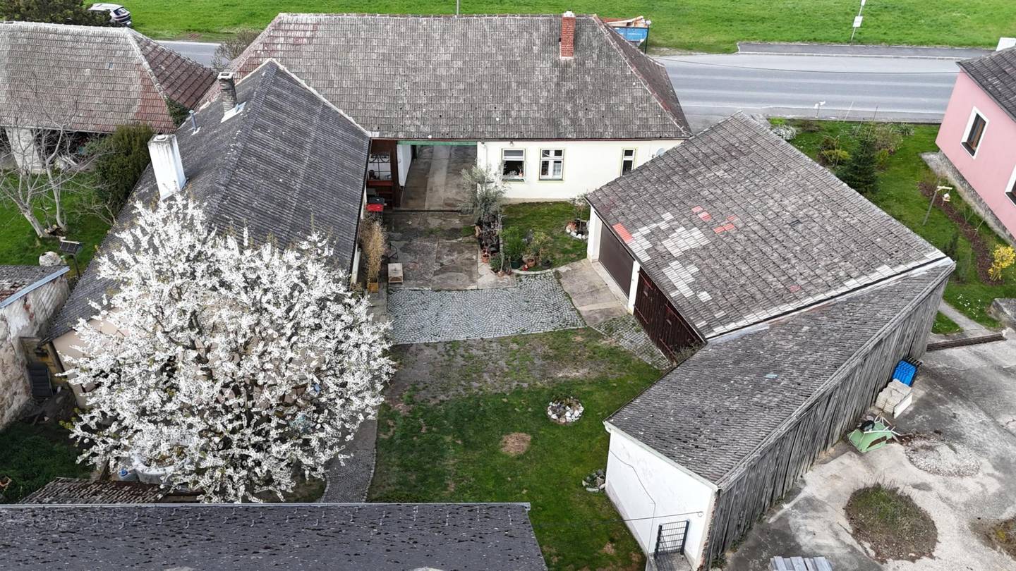 Bauernhaus uneinsehbarem Innenhof und Garten