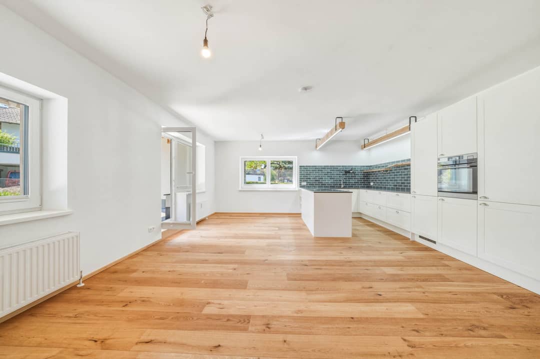 Ferienwohnung Ötztal Bahnhof sonniger Garten