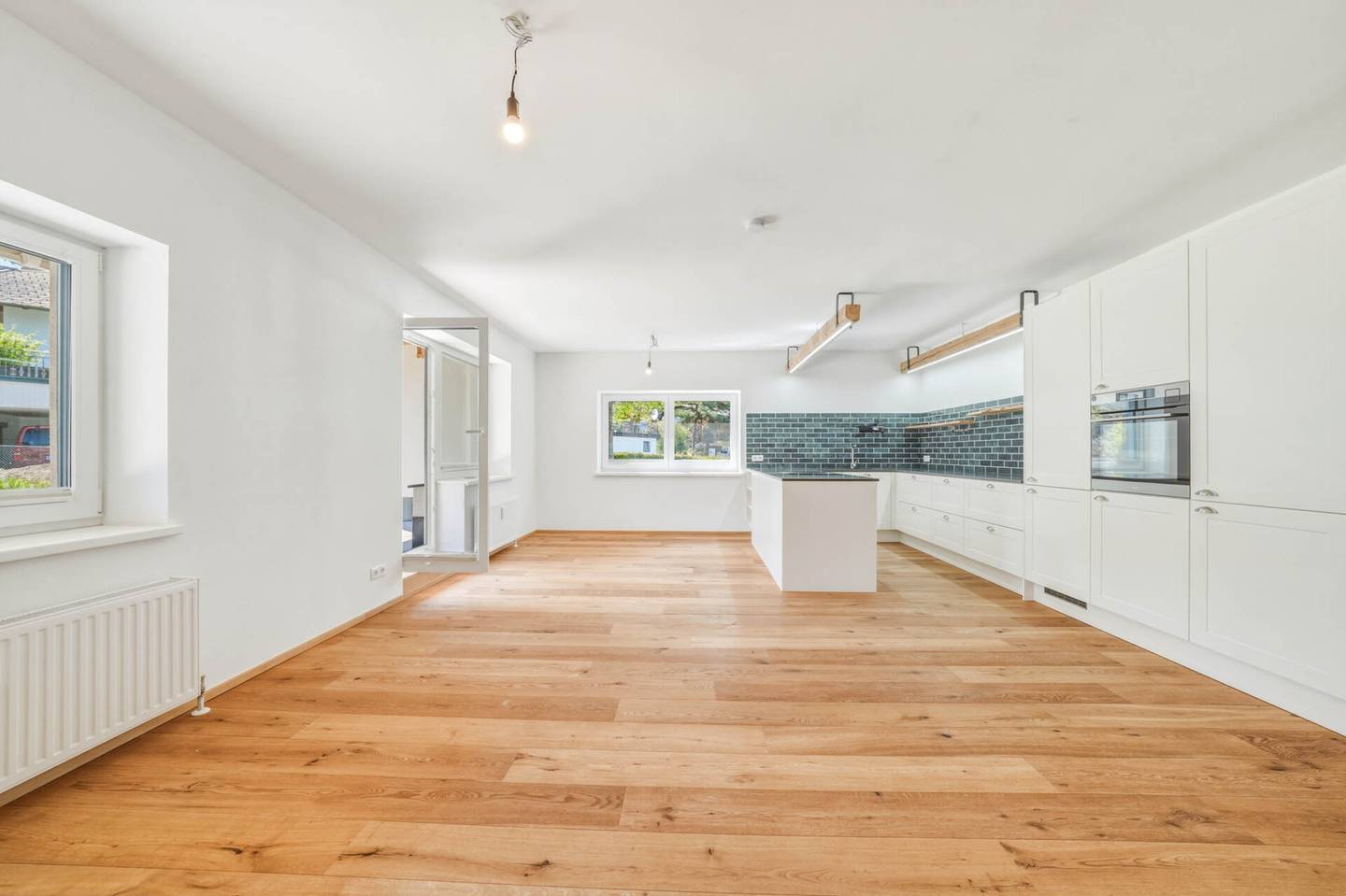 Ferienwohnung Ötztal Bahnhof sonniger Garten