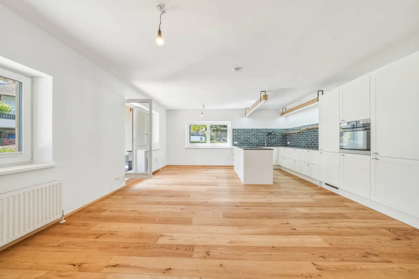 Ferienwohnung Ötztal Bahnhof sonniger Garten