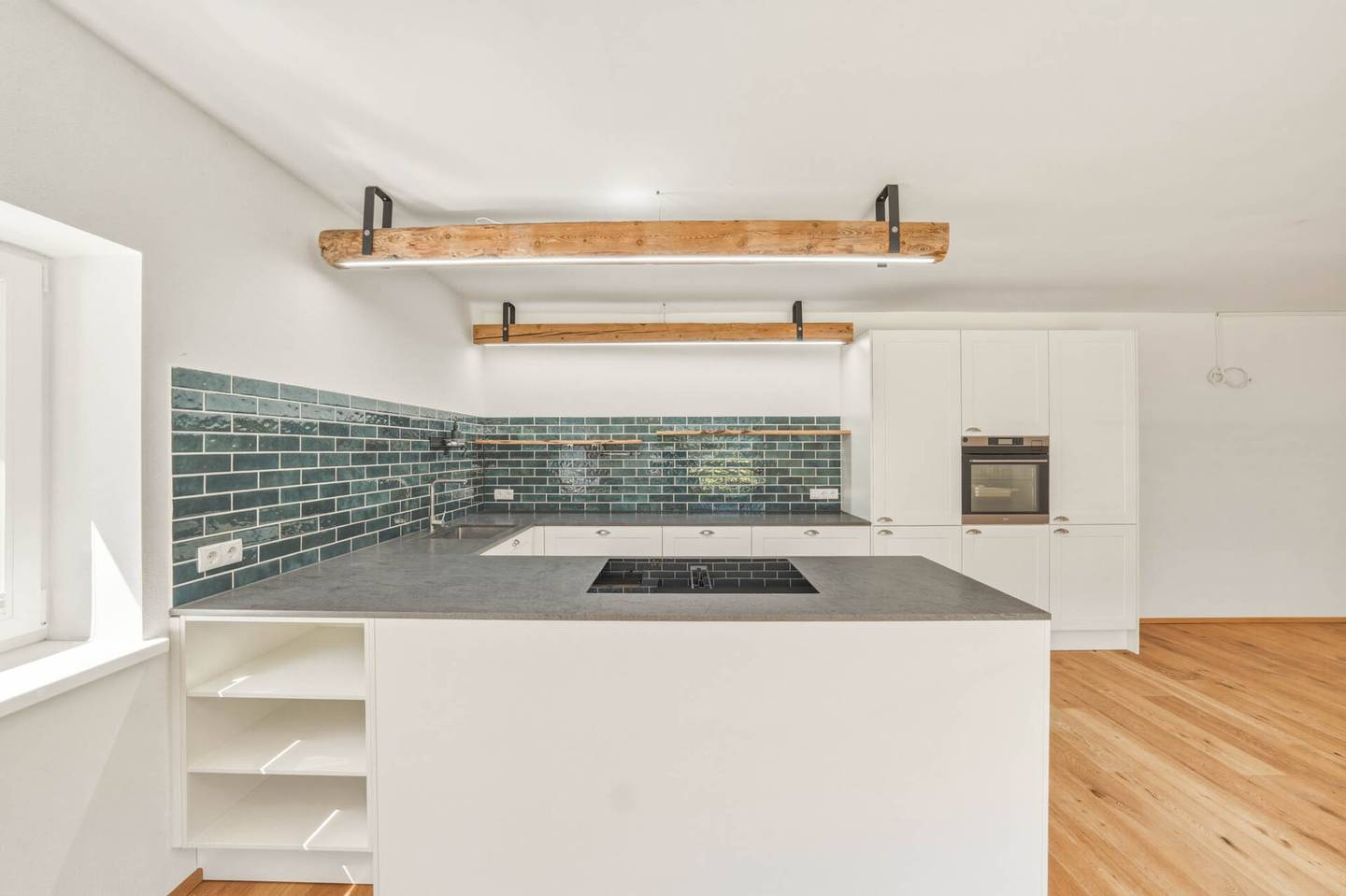 Ferienwohnung Ötztal Bahnhof sonniger Garten