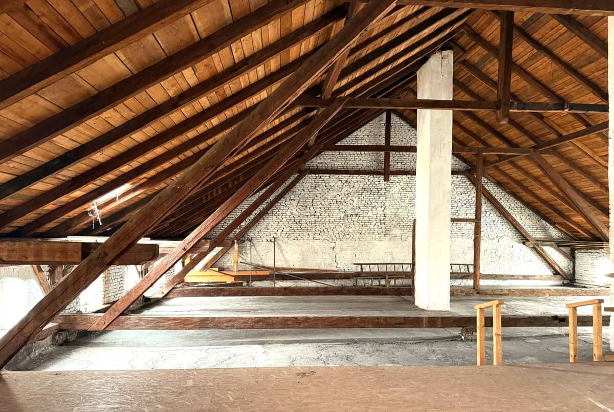 Dachgeschosswohnung Investitionschance flexibel