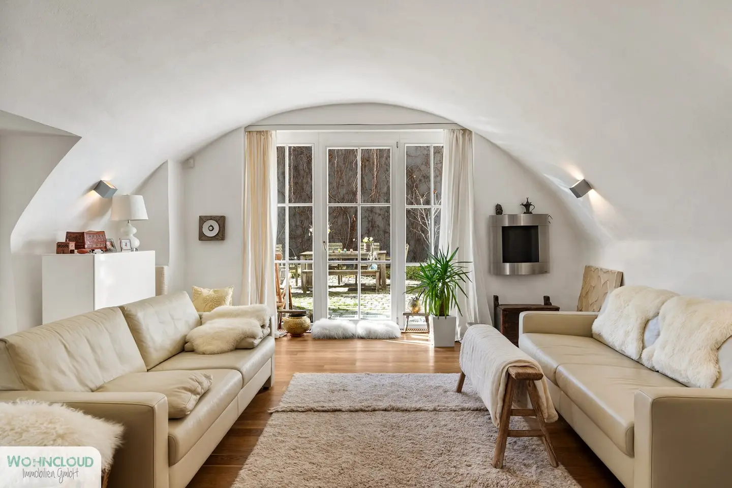 Apartment Grinzing Private Garden Historic Charm