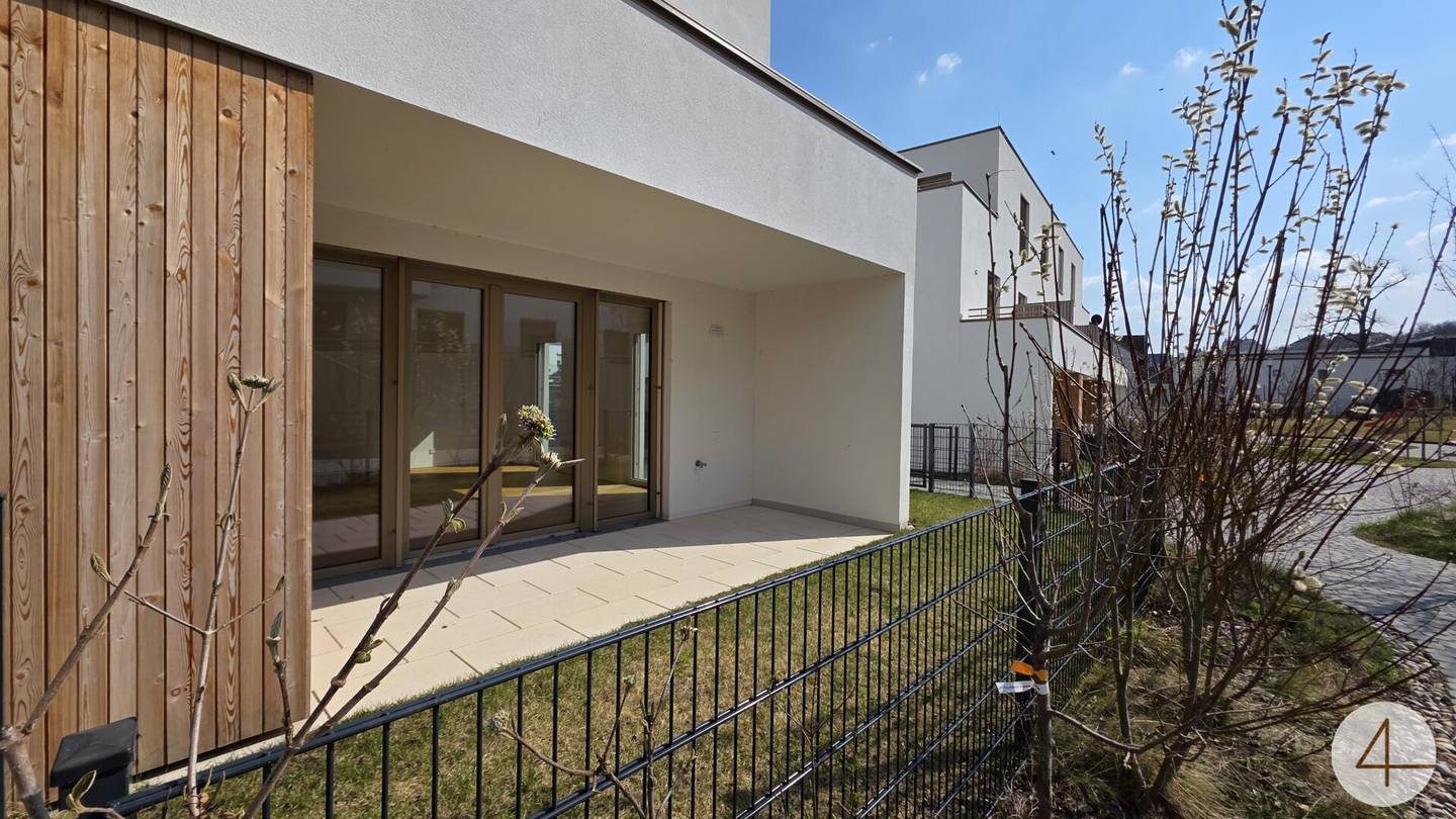 Neubauwohnung mit Garten hochwertig ausgestattet