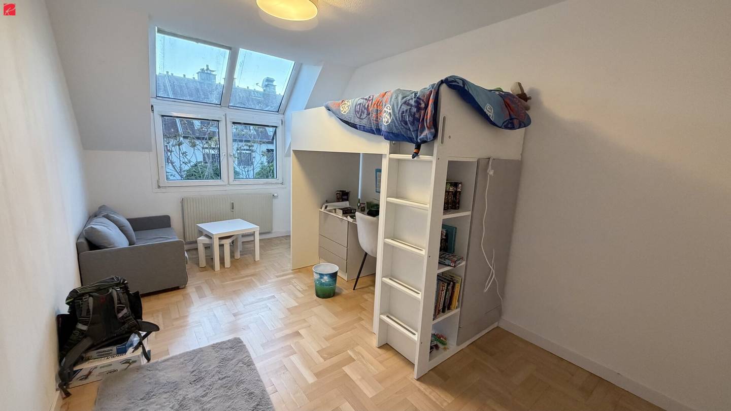 Dachgeschosswohnung mit Westterrasse und Garage