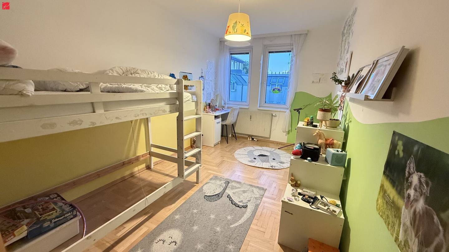 Dachgeschosswohnung mit Westterrasse und Garage