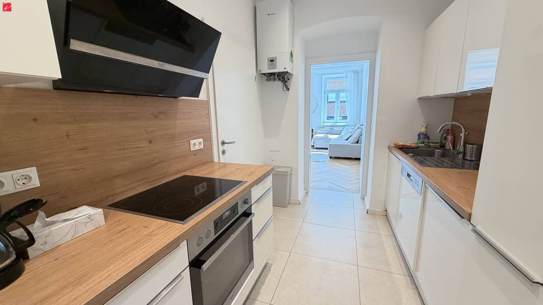 Ruhige Hochparterre Wohnung im sanierten Altbau