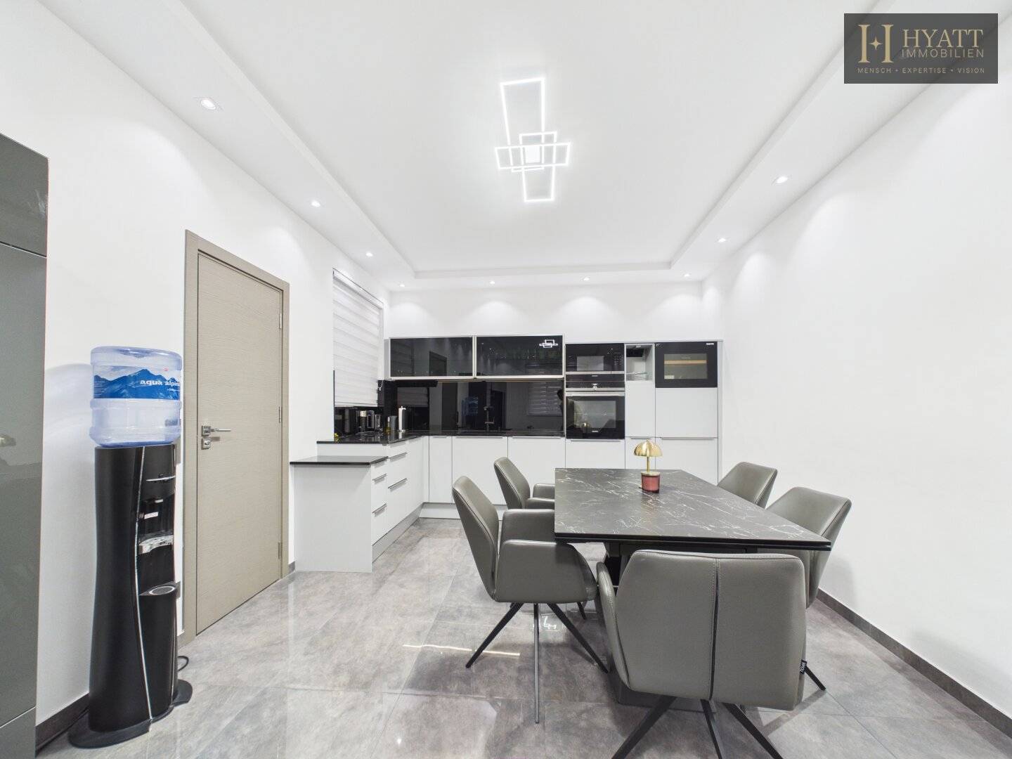 Wohnung zentrale Lage mit offener Küche und Aufzug