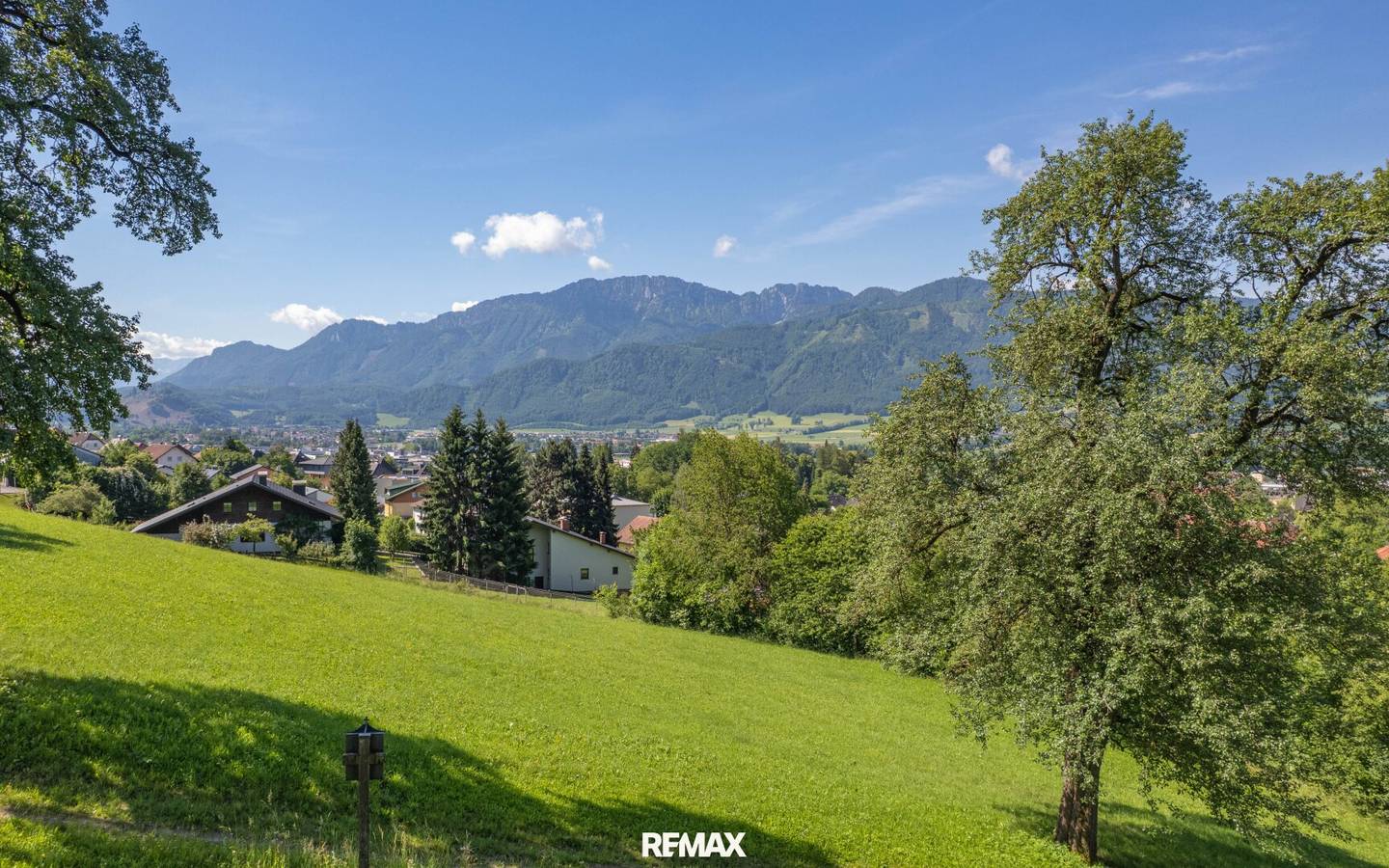 Hanglage mit Berg- und Talpanorama - Verkauf im DAVE - Käuferprovisionsfrei!