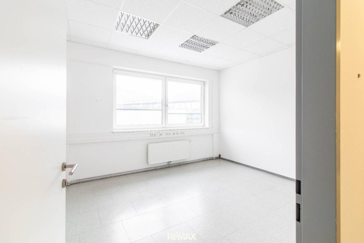 Büro- Seminarraum zu mieten