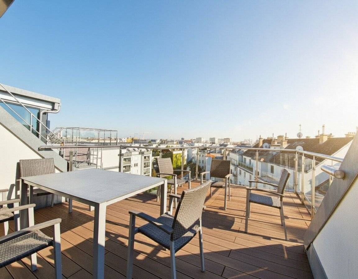 Top floor apartment with two terraces and wide views near Augarten