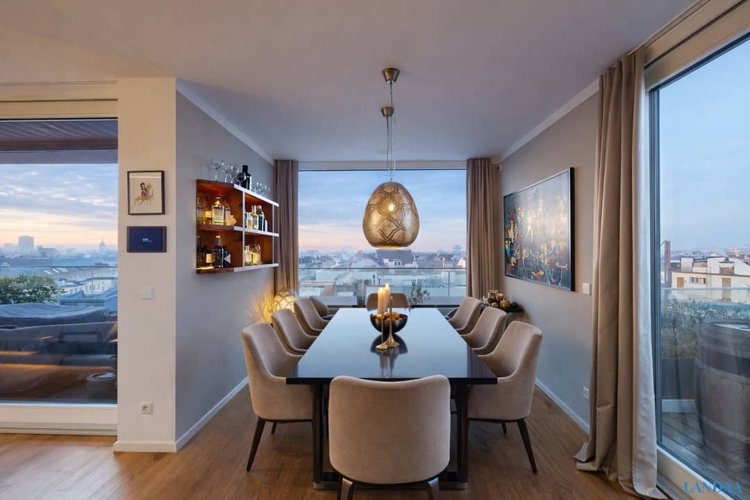 Attic apartment with terraces and city view