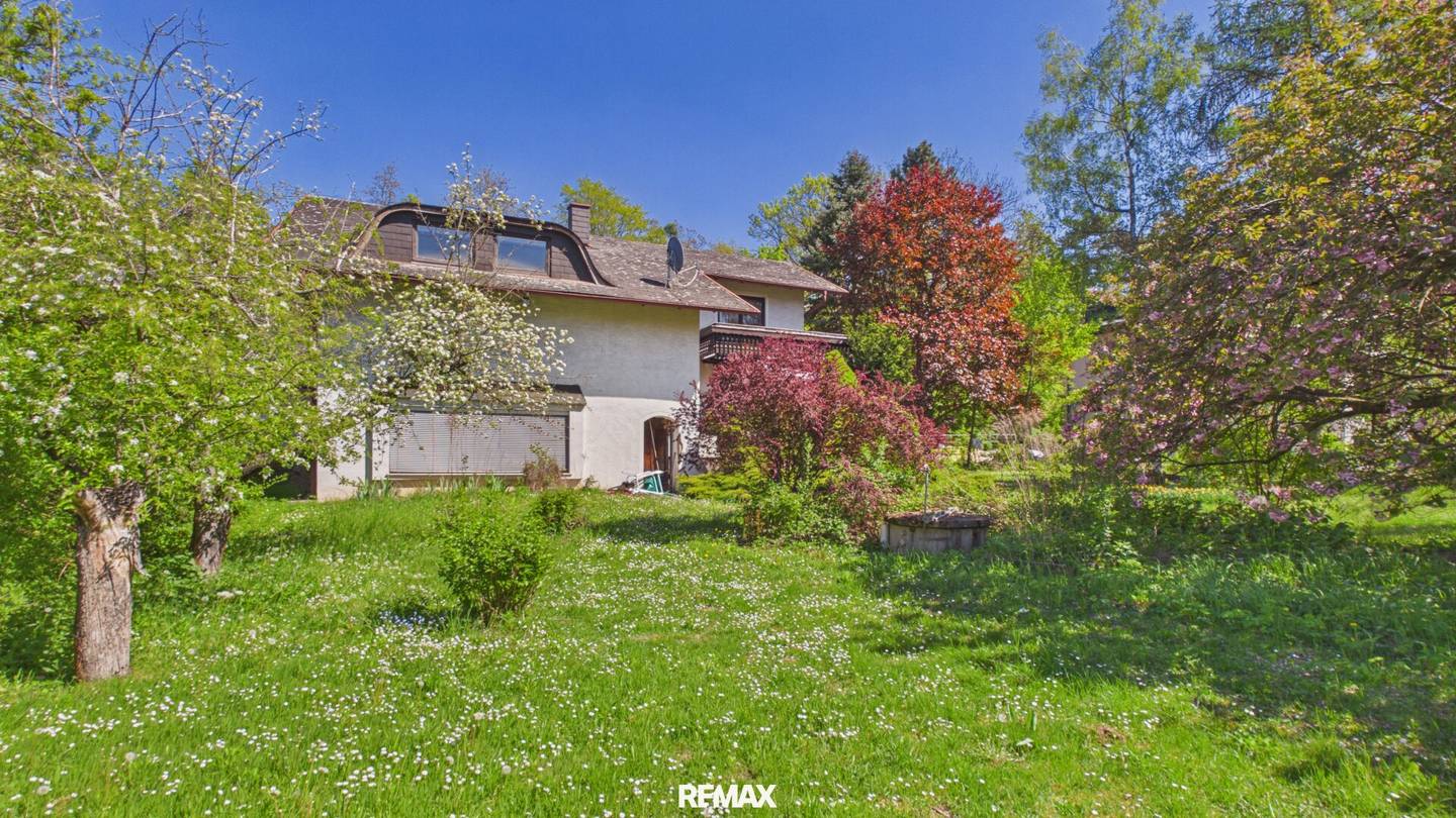 House with 2 units in Niederkreuzstetten