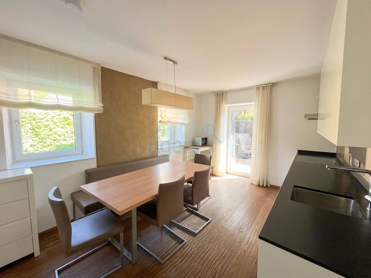 Modernisiertes Familienhaus mit Pool
