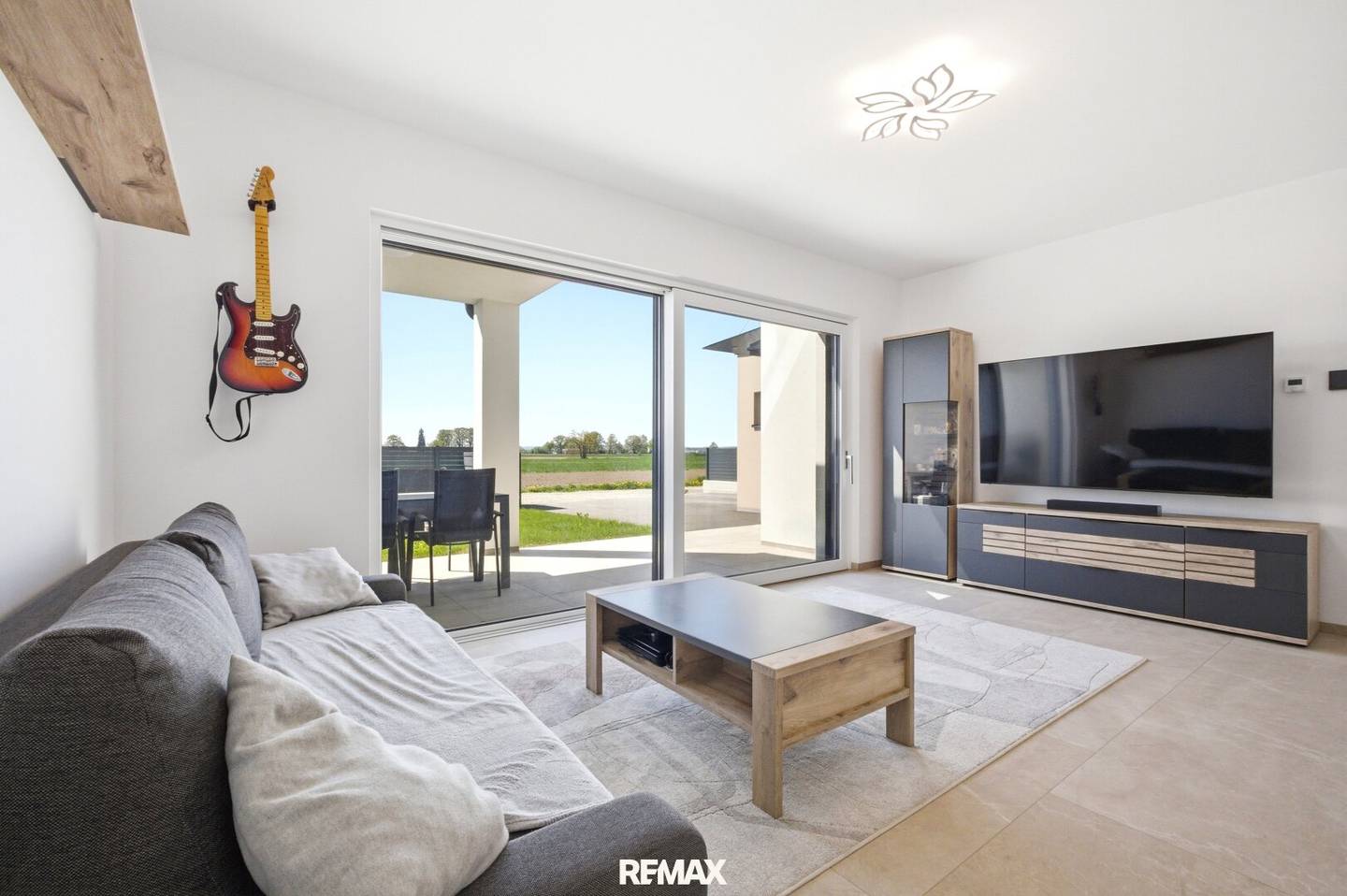Family friendly semi-detached house on the outskirts of Perg, modern living with garden and plenty of space