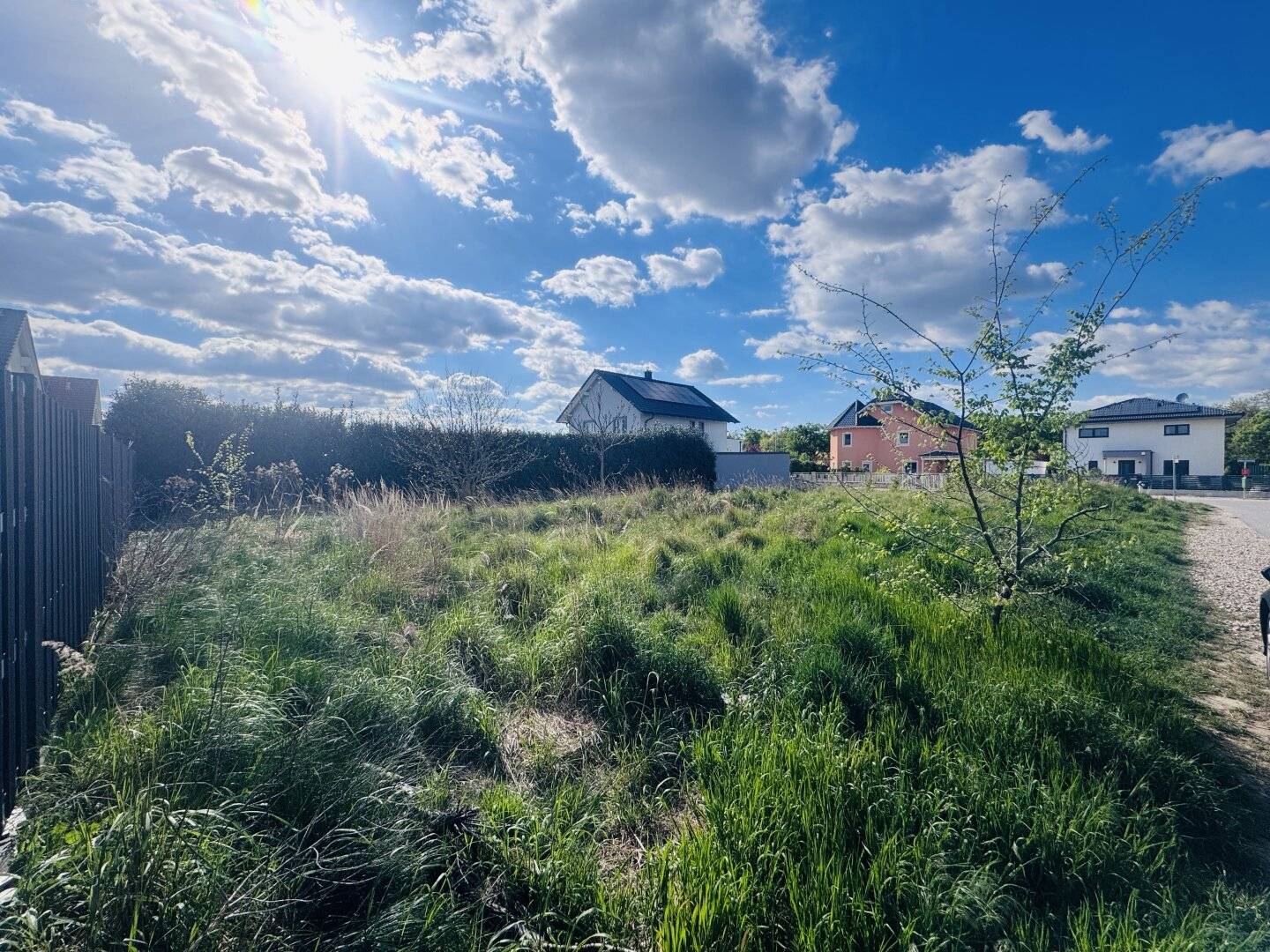 DREAM PLOT IN STRASSHOF - SUNNY, QUIET, CENTRAL
