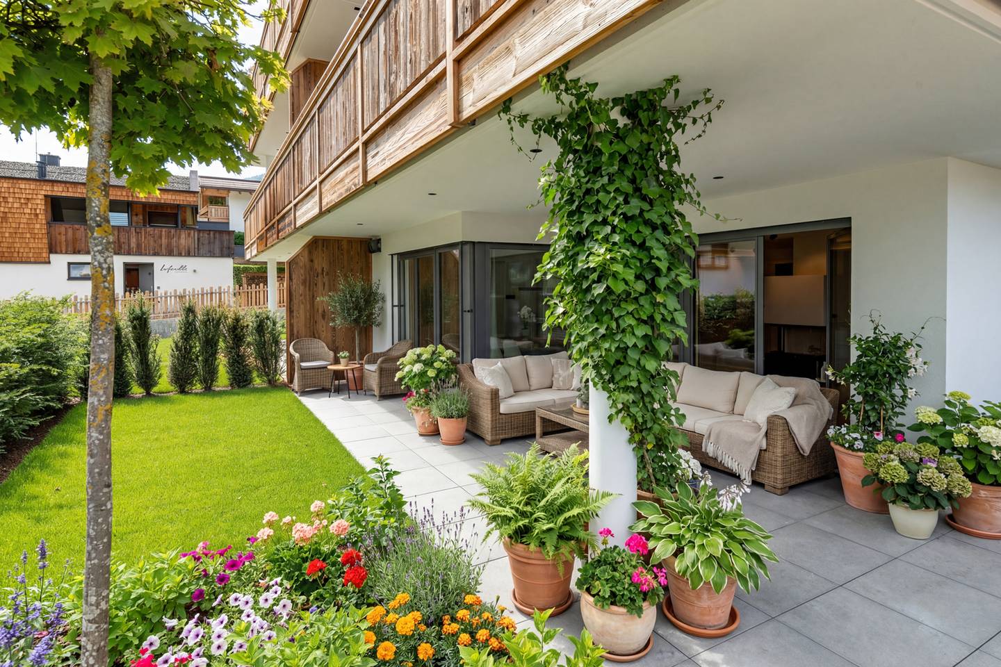 Erdgeschosswohnung Ski in Ski out mit Terrasse
