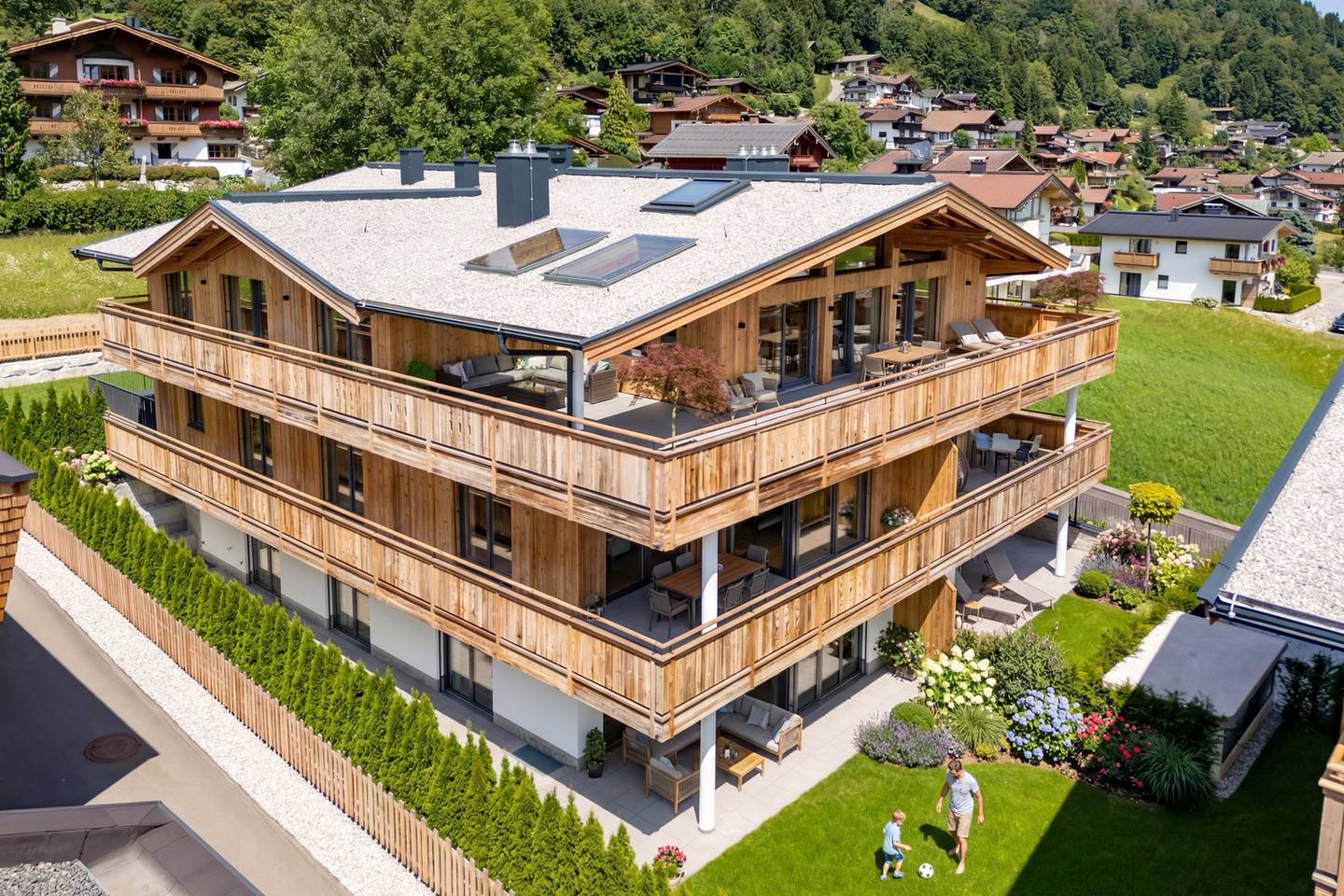 Erdgeschosswohnung Ski in Ski out mit Terrasse