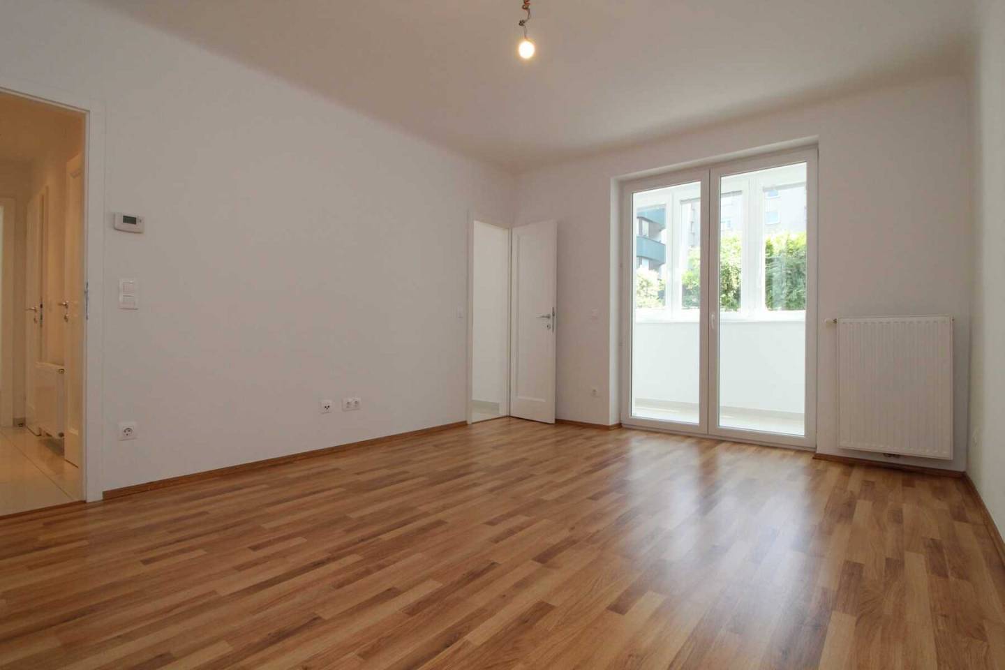 2-Room Loggia Flat Meidling