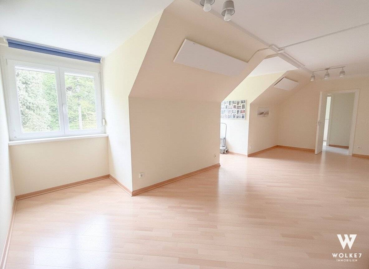 Attic apartment in a quiet setting near Pötzleinsdorfer Schlosspark
