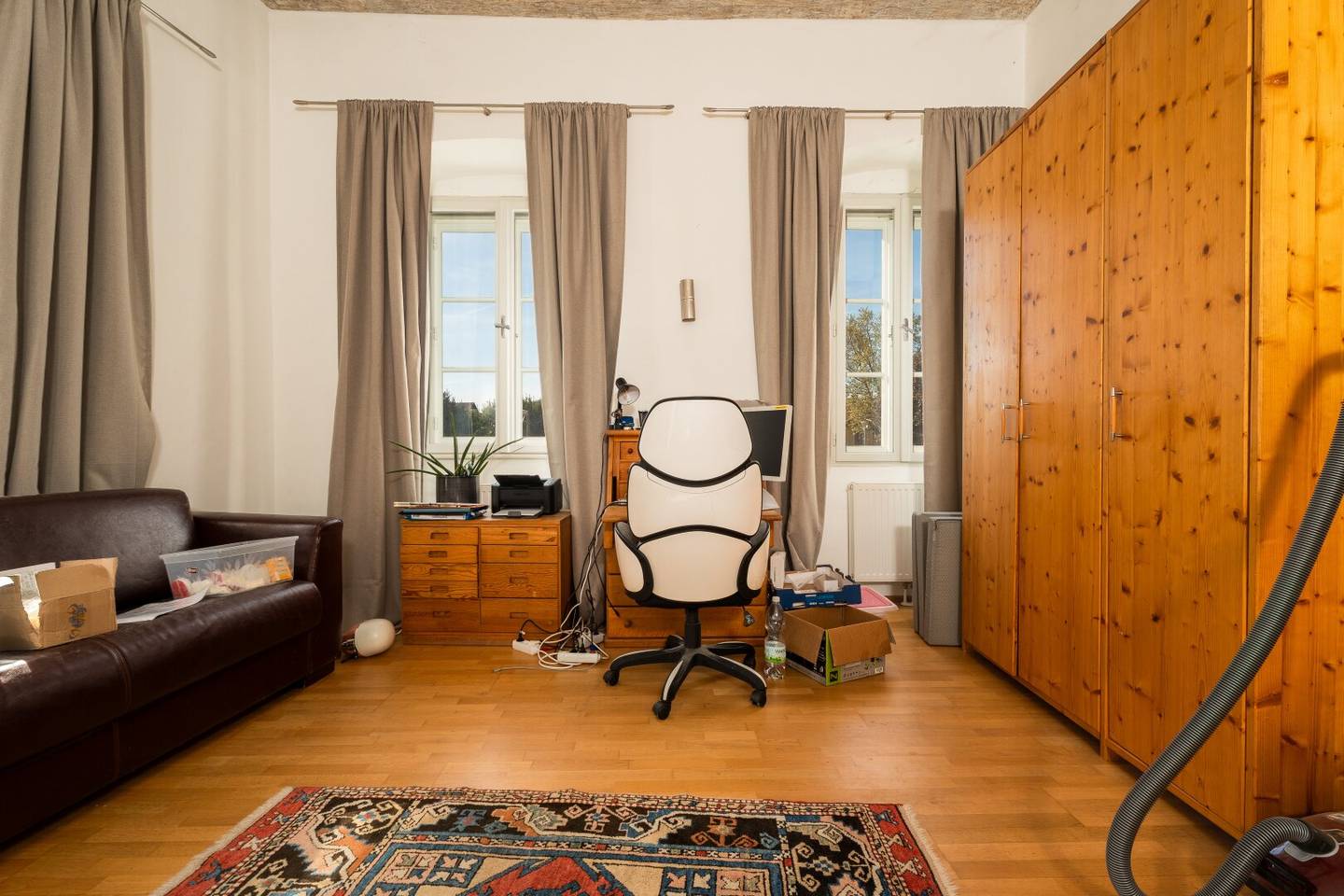 Apartment on the first floor near DPU