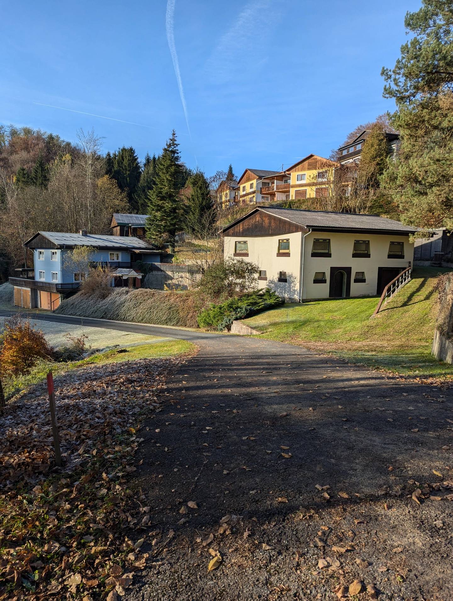 Geräumiges Haus mit Grundstück