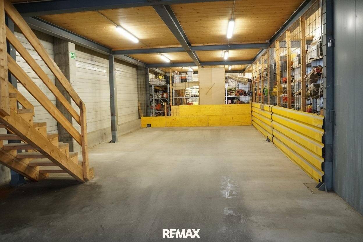 Office and Storage Spaces in Rum