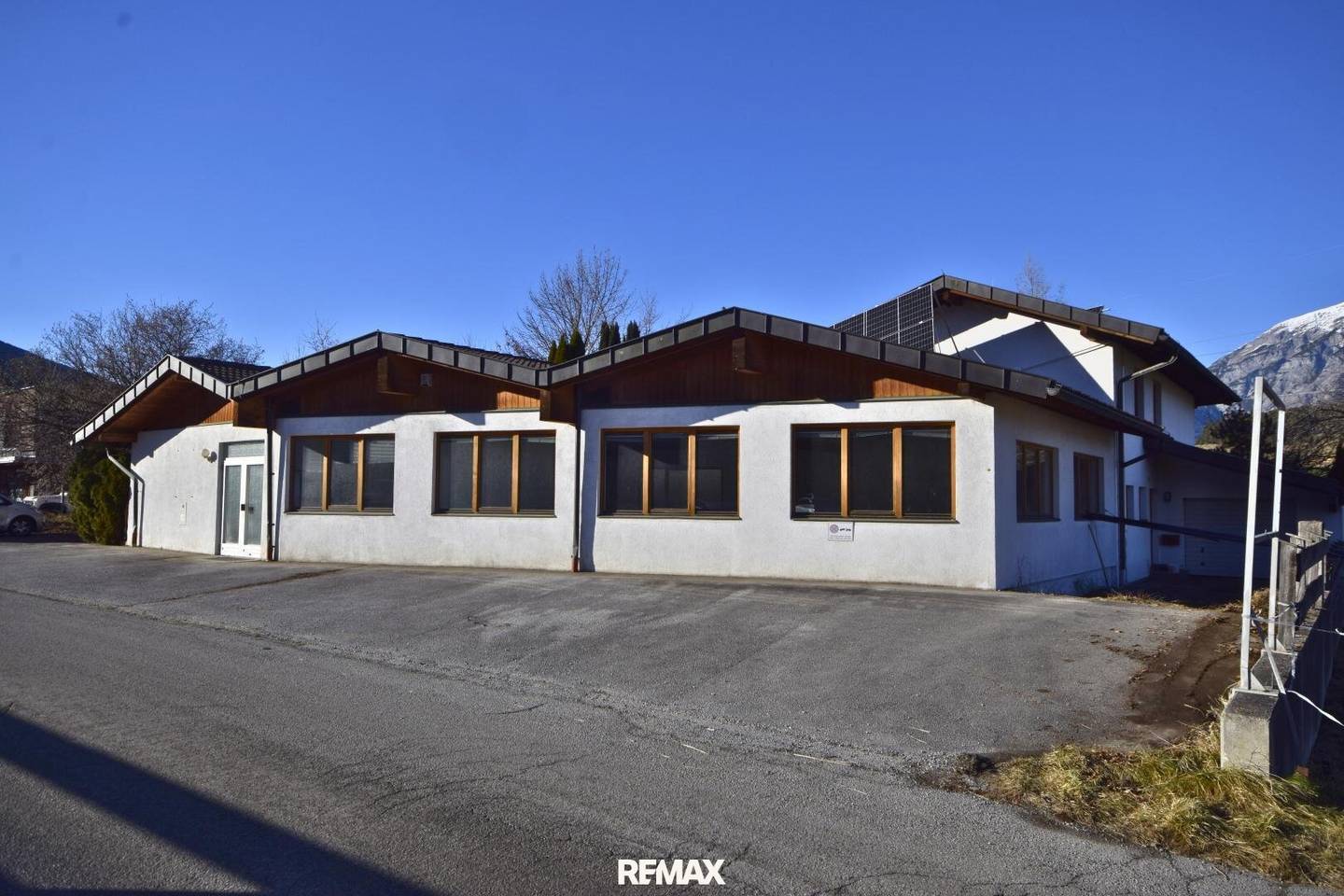 Office space 380m² Natters to rent