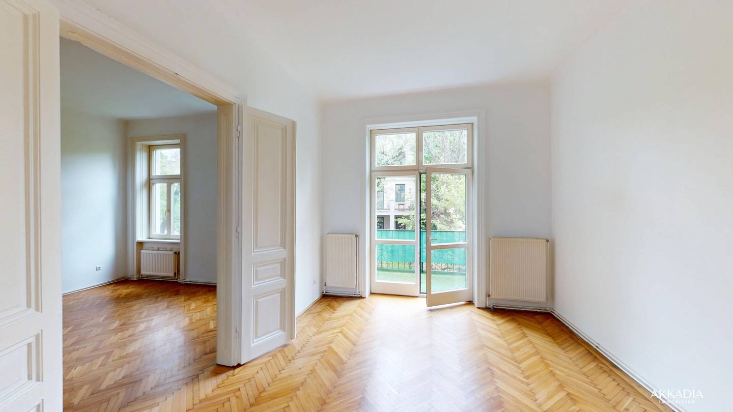 Stilvolle Altbauwohnung mit Balkon und Grünblick
